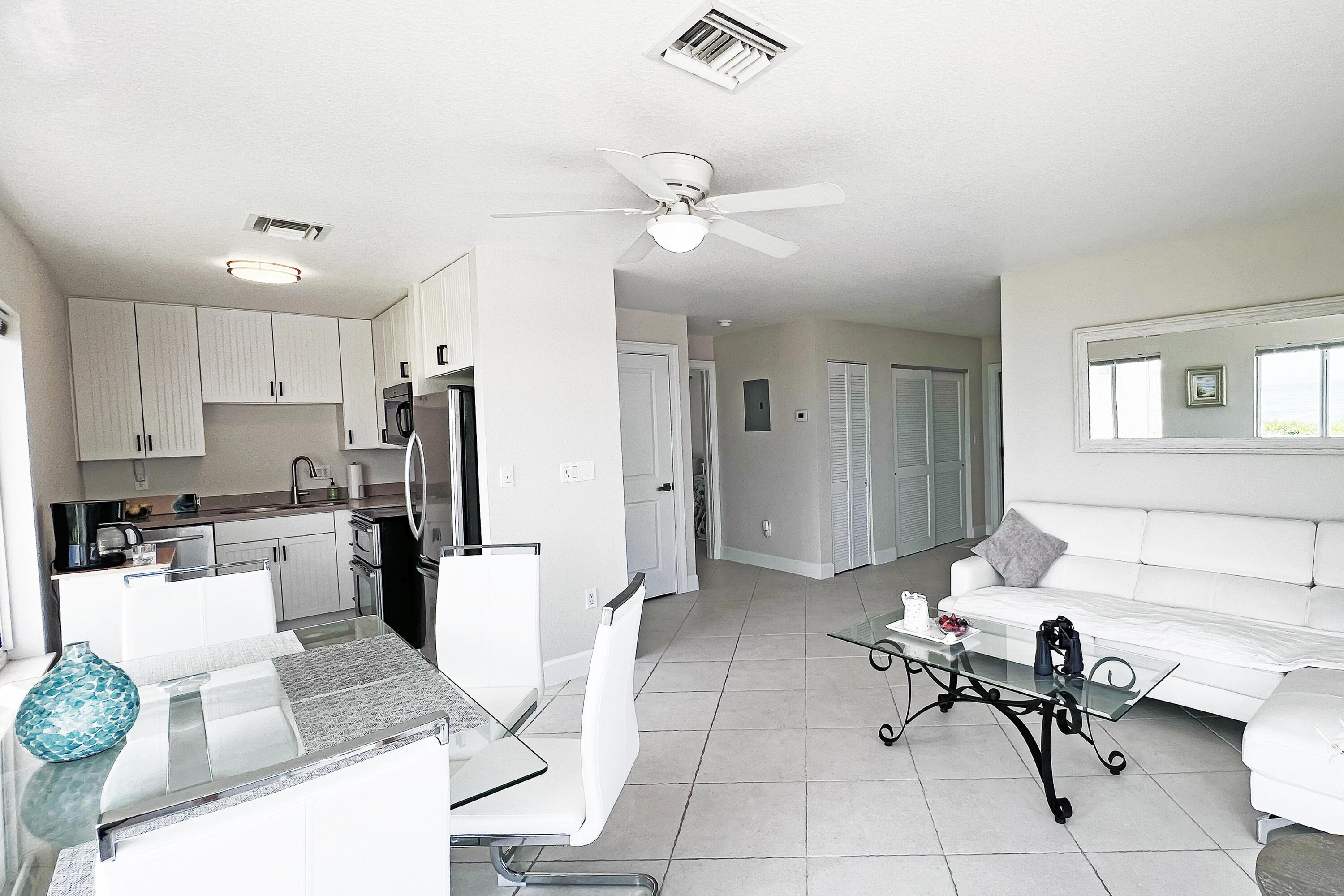 3541 Northeast Ocean Boulevard, Unit 4 Jensen Beach, FL 34957 - Photo 17 of 34 4