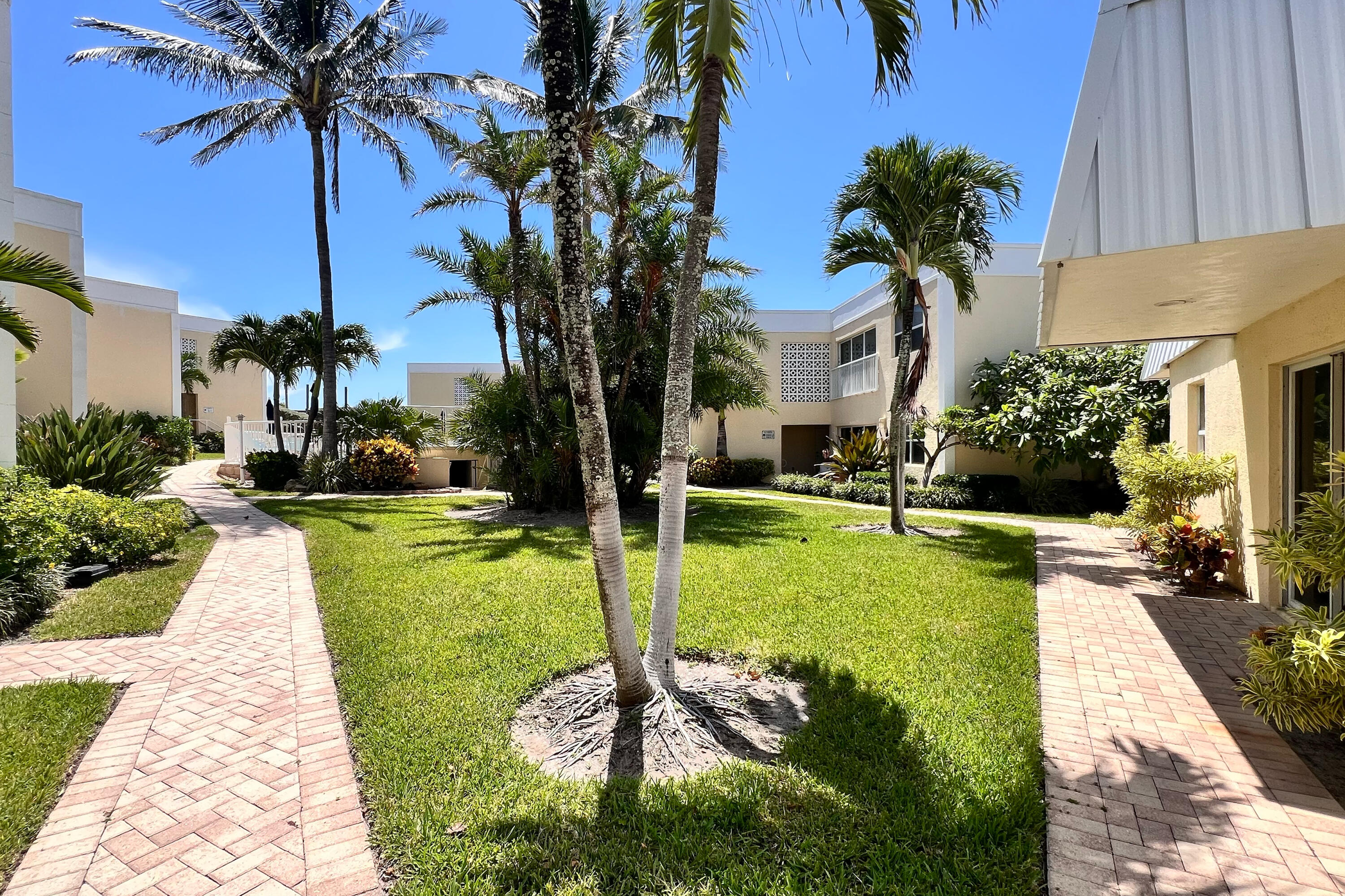 3541 Northeast Ocean Boulevard, Unit 4 Jensen Beach, FL 34957 - Photo 2 of 34 NL1