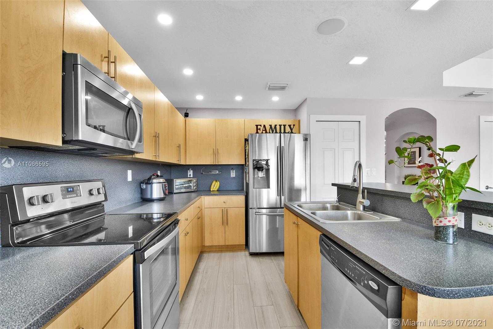 3079 Southwest 153rd Path Miami, FL 33185 - Photo 11 of 46