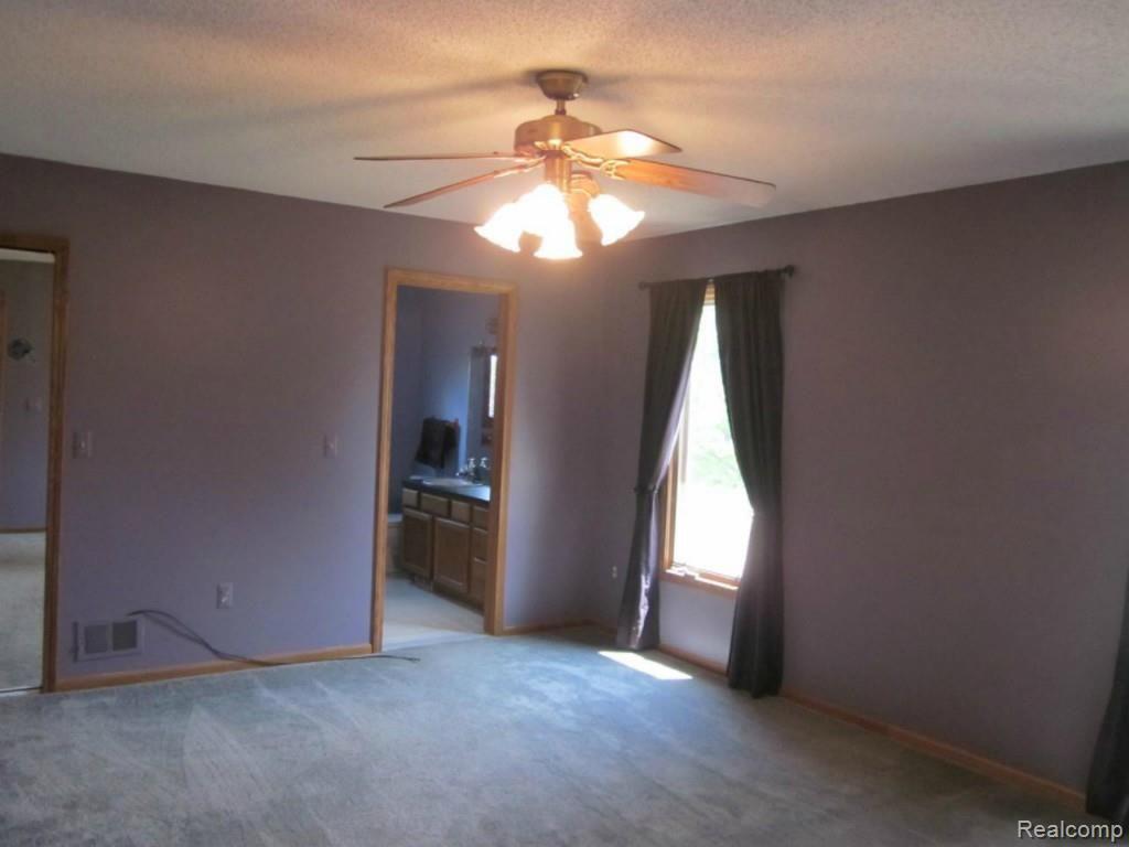 16800 31 Mile Road Ray, MI 48096 - Photo 11 of 12 #11 Master Bath.jpg