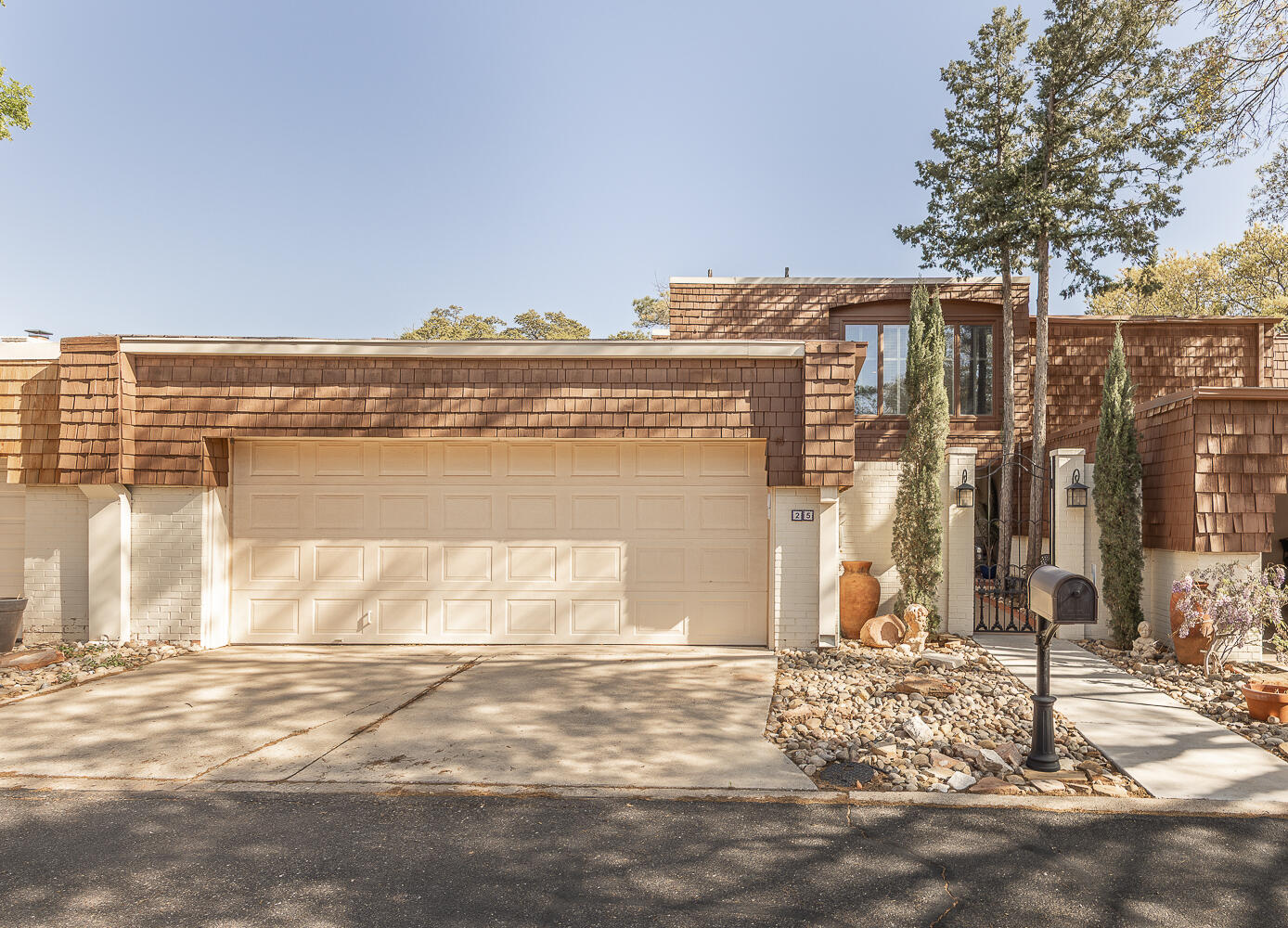 2302 Slide Road, Unit 25 Lubbock, TX 79407 - Photo 40 of 40 a view of a terrace with a water fall