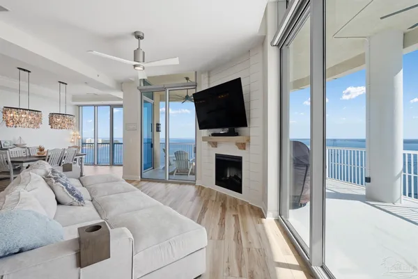$1,250,000 | 6422 W Highway, Unit 1505, Panama City Beach, FL 32407