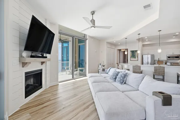 $1,250,000 | 6422 W Highway, Unit 1505, Panama City Beach, FL 32407