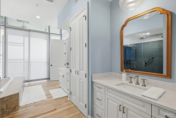 $1,250,000 | 6422 W Highway, Unit 1505, Panama City Beach, FL 32407