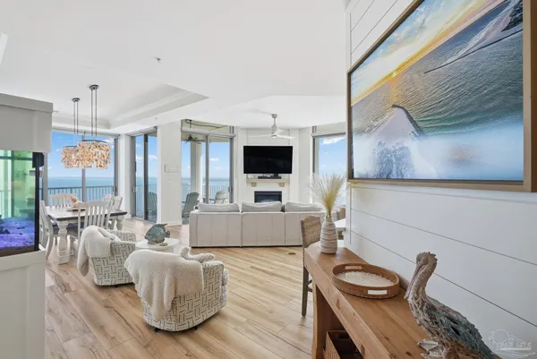 $1,250,000 | 6422 W Highway, Unit 1505, Panama City Beach, FL 32407