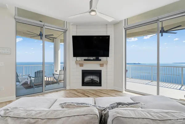 $1,250,000 | 6422 W Highway, Unit 1505, Panama City Beach, FL 32407