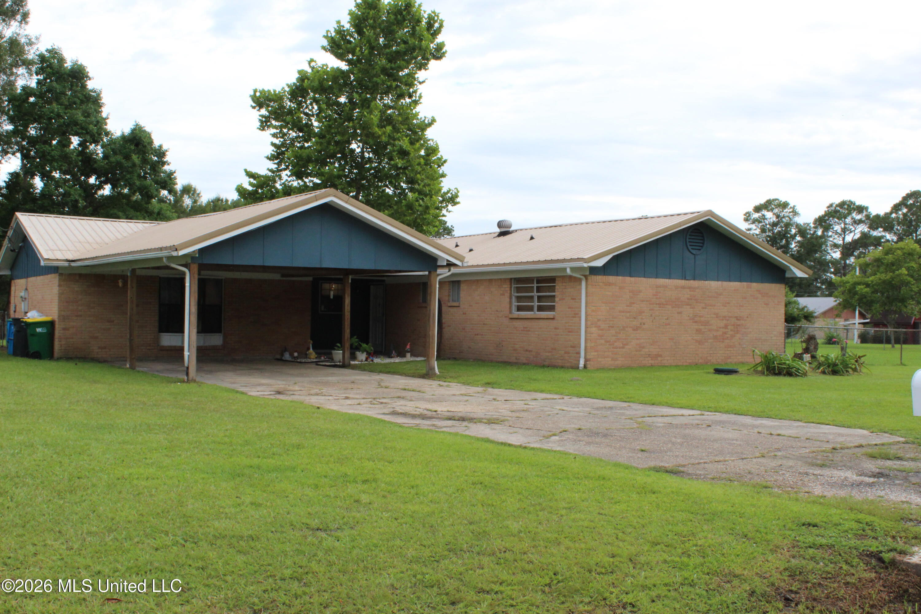 8517 Greenfields Road Moss Point, MS 39562 - Photo 1 of 53 IMG_1235