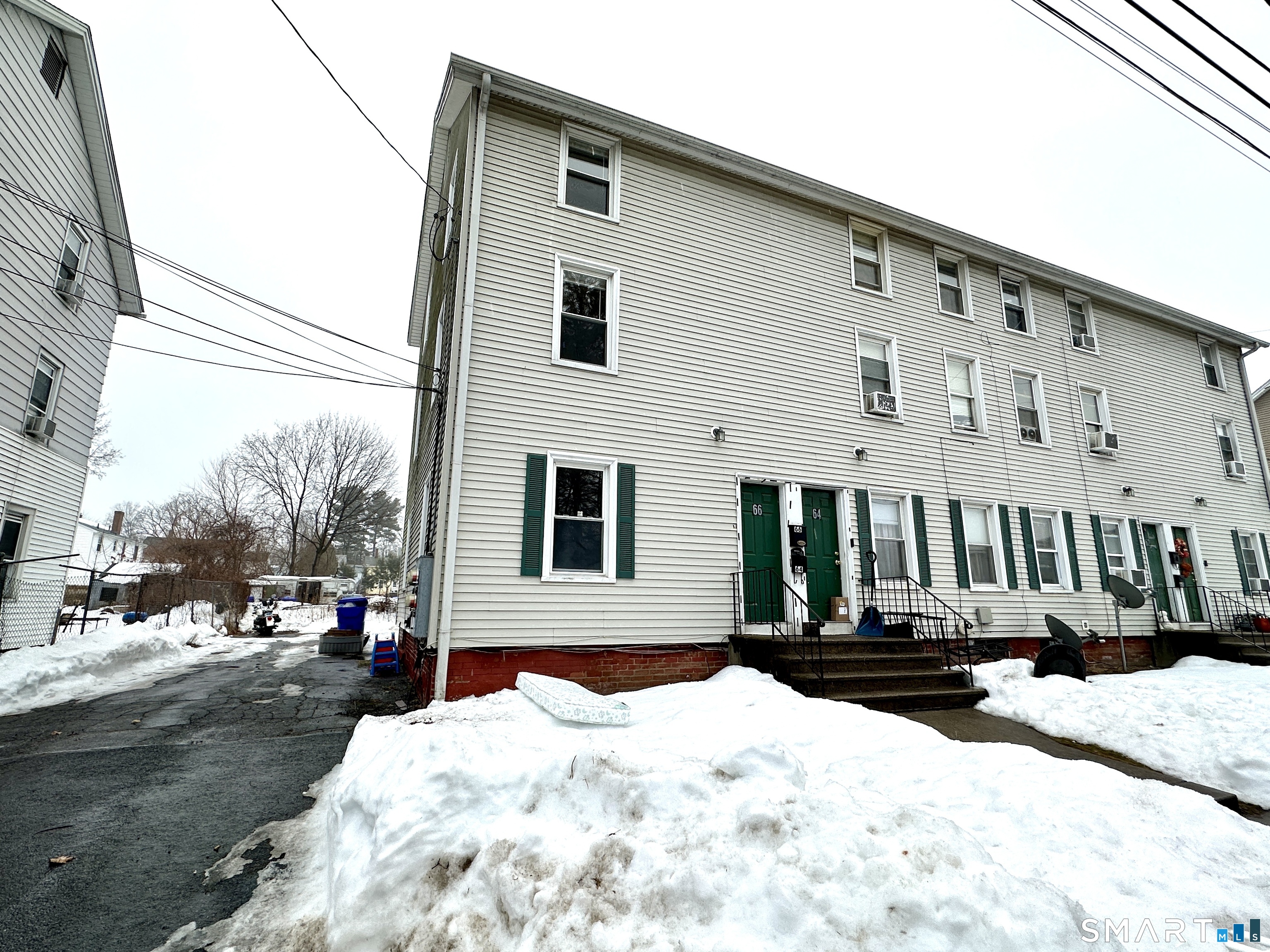 60 Tariff Street, Unit 66 Enfield, CT 06082 - Photo 1 of 28