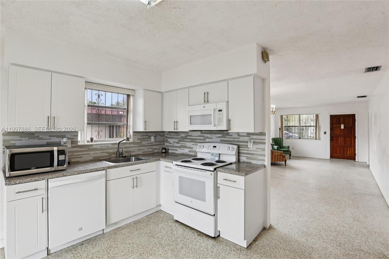 4756 Southwest 7th Street Miami, FL 33134 - Photo 11 of 25