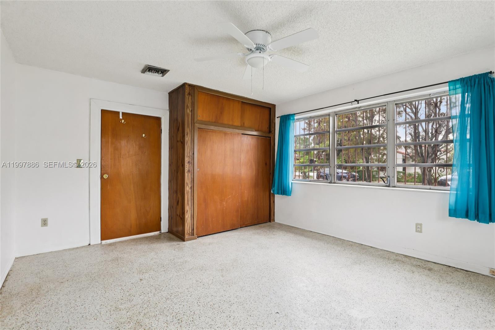 4756 Southwest 7th Street Miami, FL 33134 - Photo 12 of 25