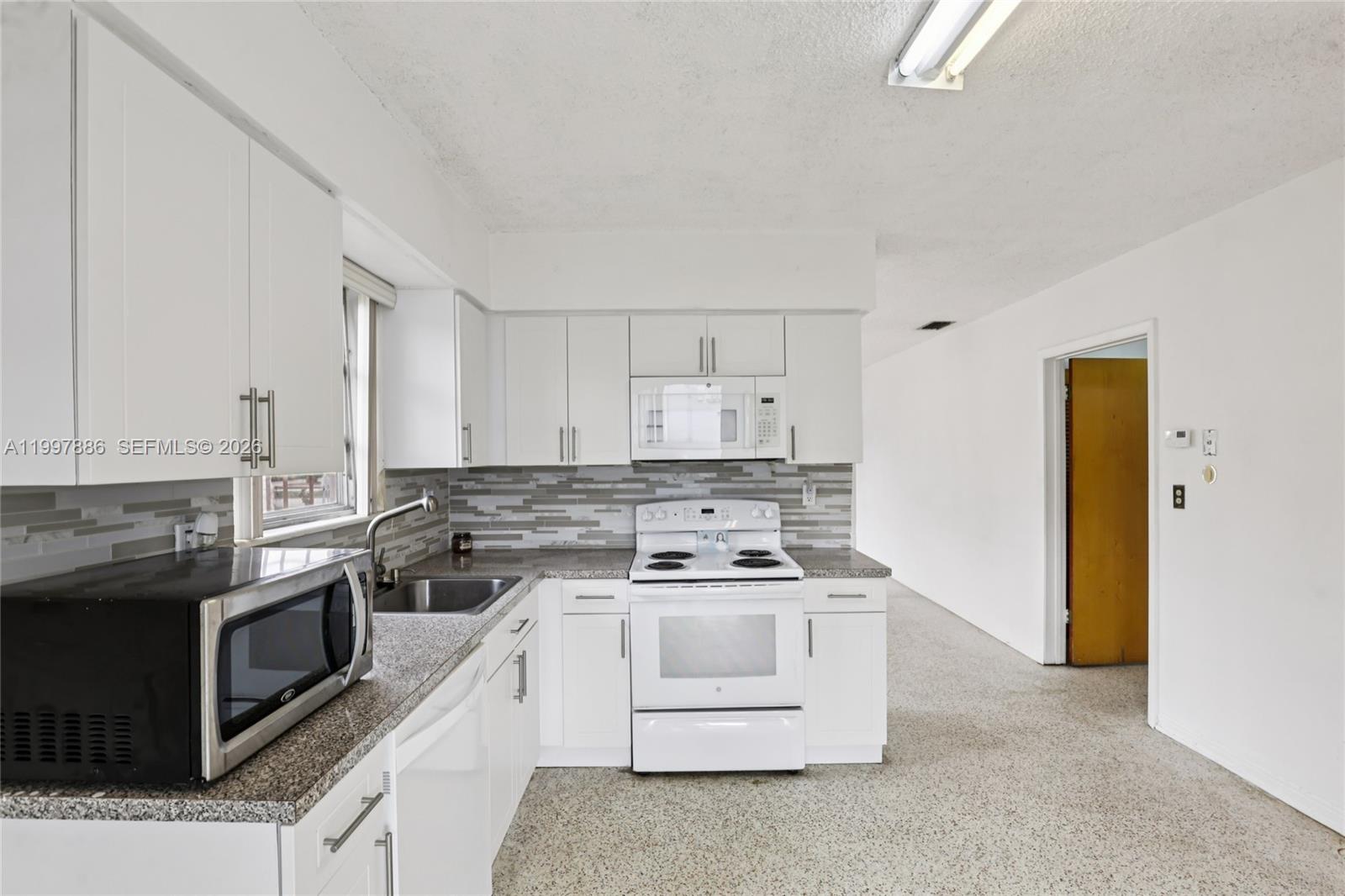 4756 Southwest 7th Street Miami, FL 33134 - Photo 10 of 25