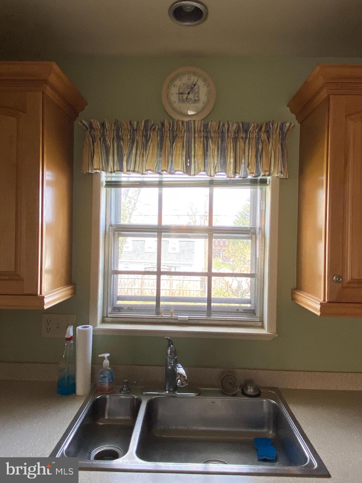 706 Crosby Road Baltimore, MD 21228 - Photo 19 of 89 Love to wash dishes and look thru window?