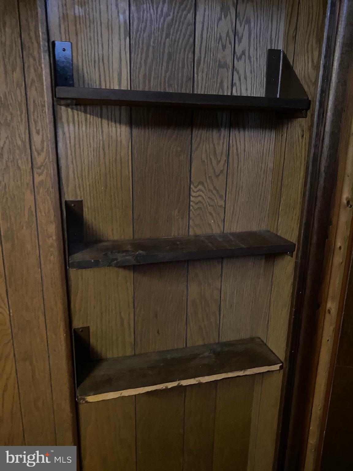 706 Crosby Road Baltimore, MD 21228 - Photo 51 of 89 built-ins shelving