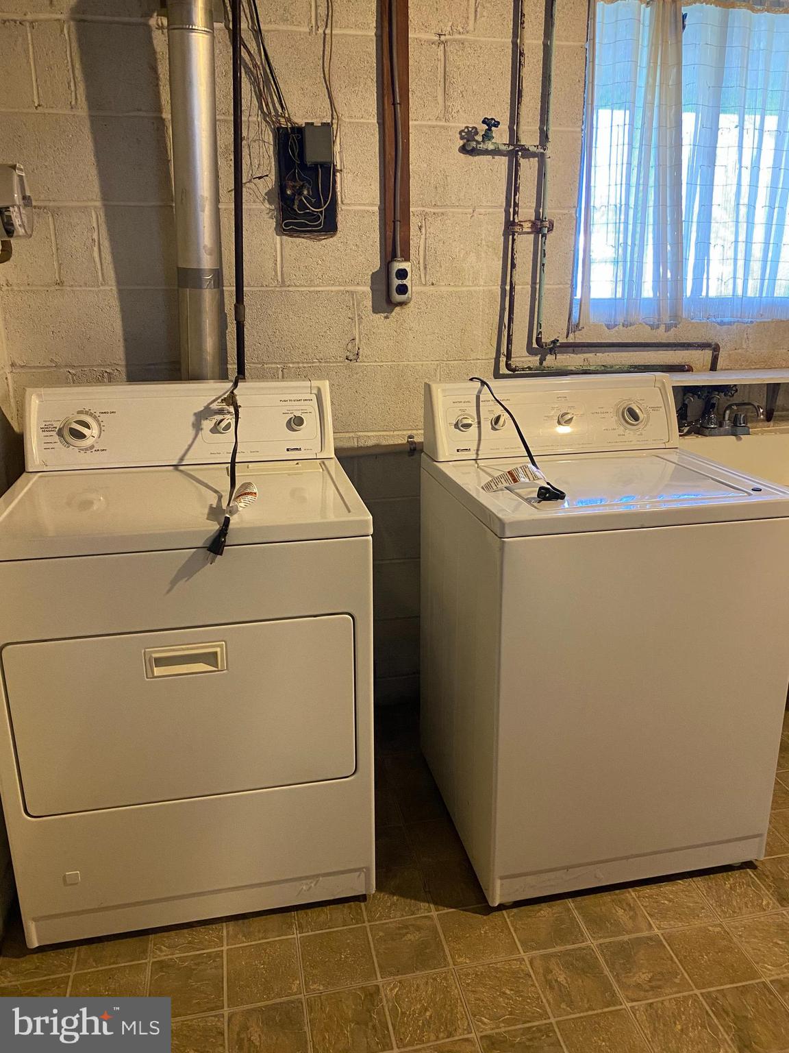 706 Crosby Road Baltimore, MD 21228 - Photo 71 of 89 washer dryer stay, working order "as is"