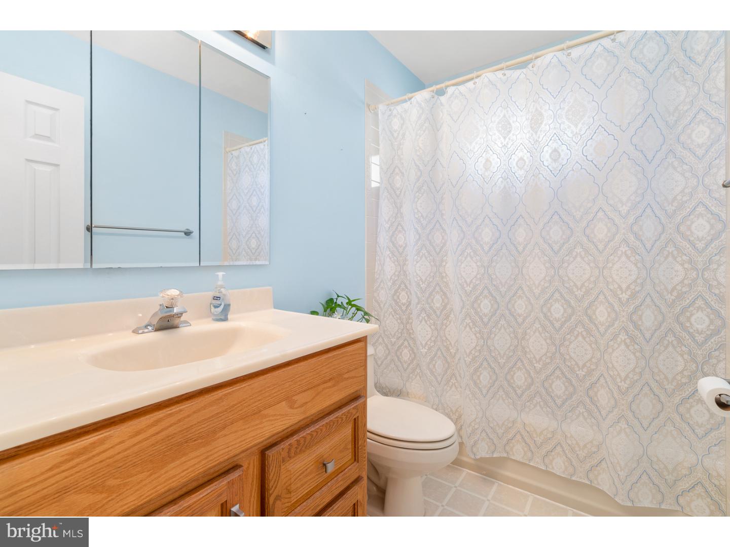 25 Mill Bend Road Trenton, NJ 08690 - Photo 13 of 28 Bathroom