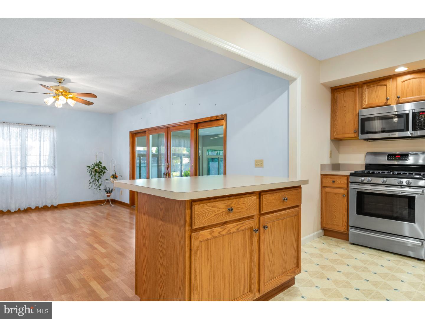 25 Mill Bend Road Trenton, NJ 08690 - Photo 8 of 28 Kitchen