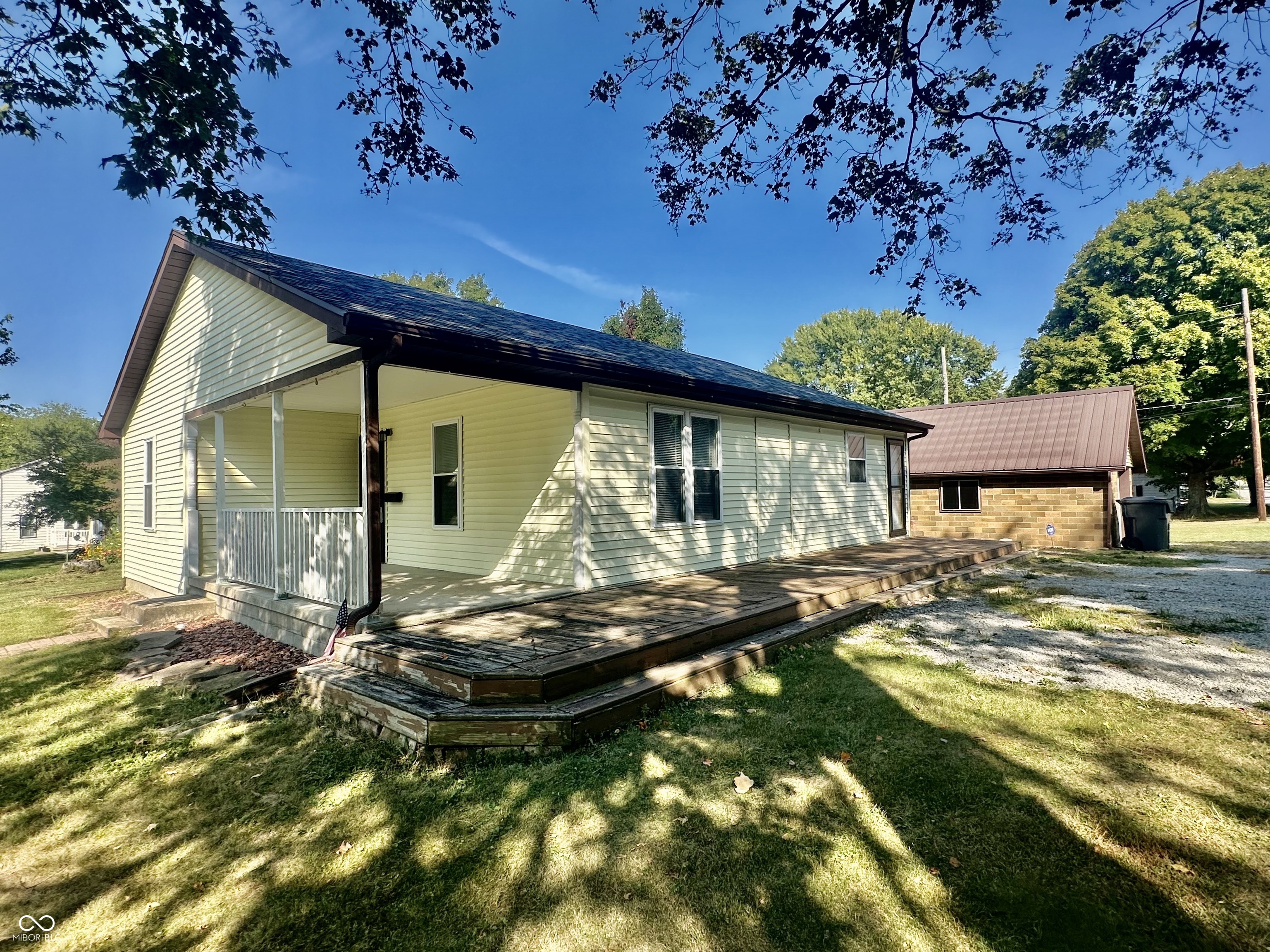 929 Washington Street Covington, IN 47932 - Photo 5 of 16