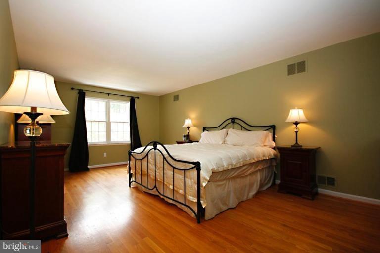 7721 Falstaff Road McLean, VA 22102 - Photo 13 of 27 Master Bedroom