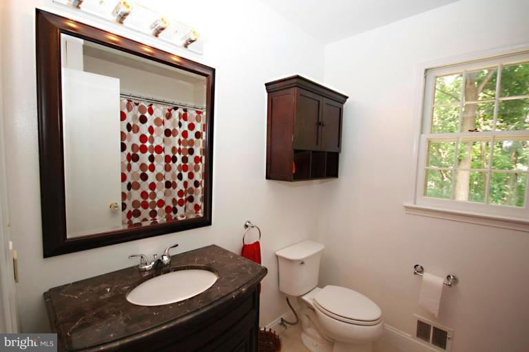 7721 Falstaff Road McLean, VA 22102 - Photo 15 of 27 Master Bath