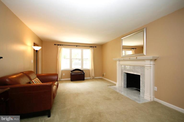 7721 Falstaff Road McLean, VA 22102 - Photo 8 of 27 Family Room #2
