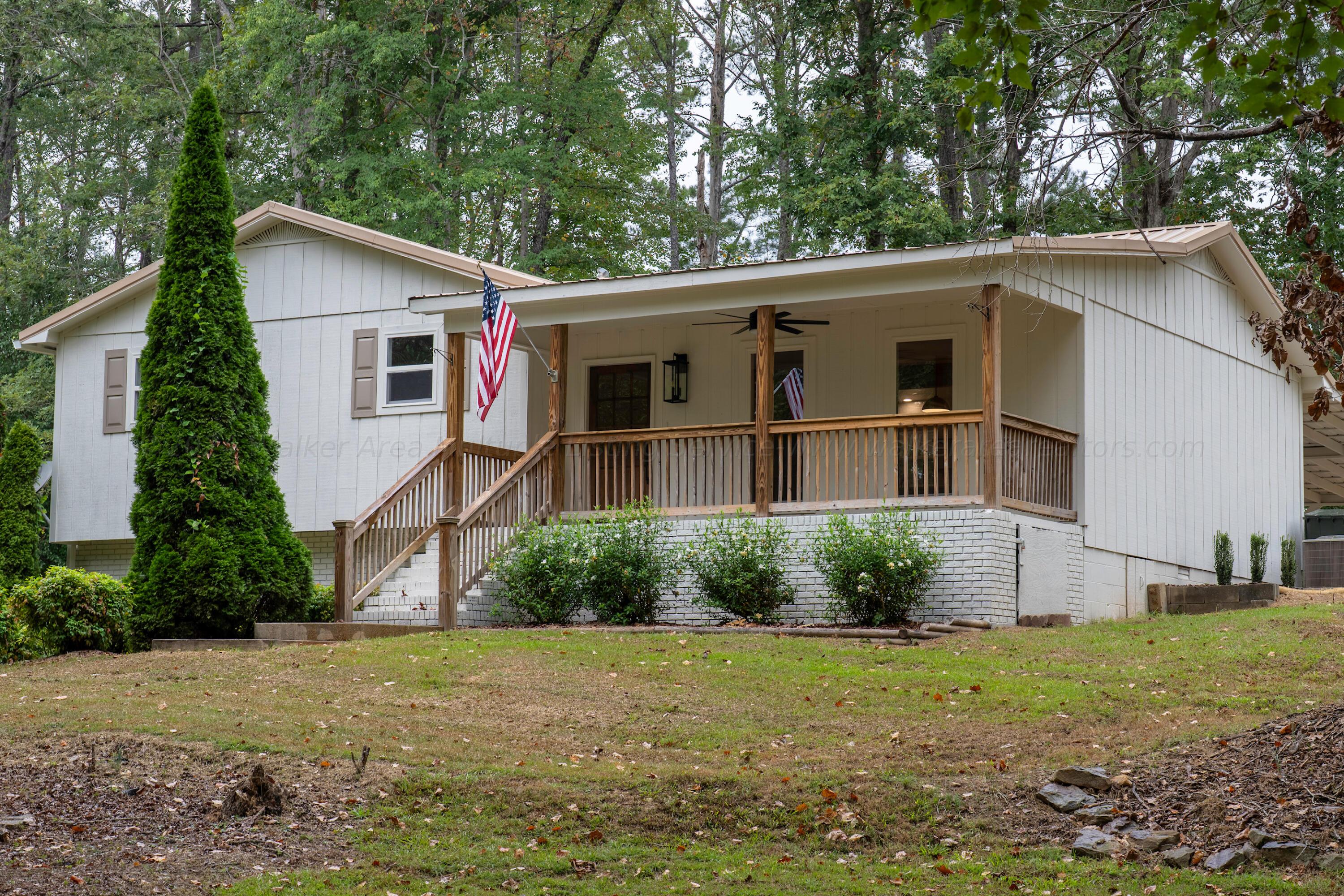 1306 Oakview Street Jasper, AL 35504 - Photo 1 of 22 Gallery Image 1