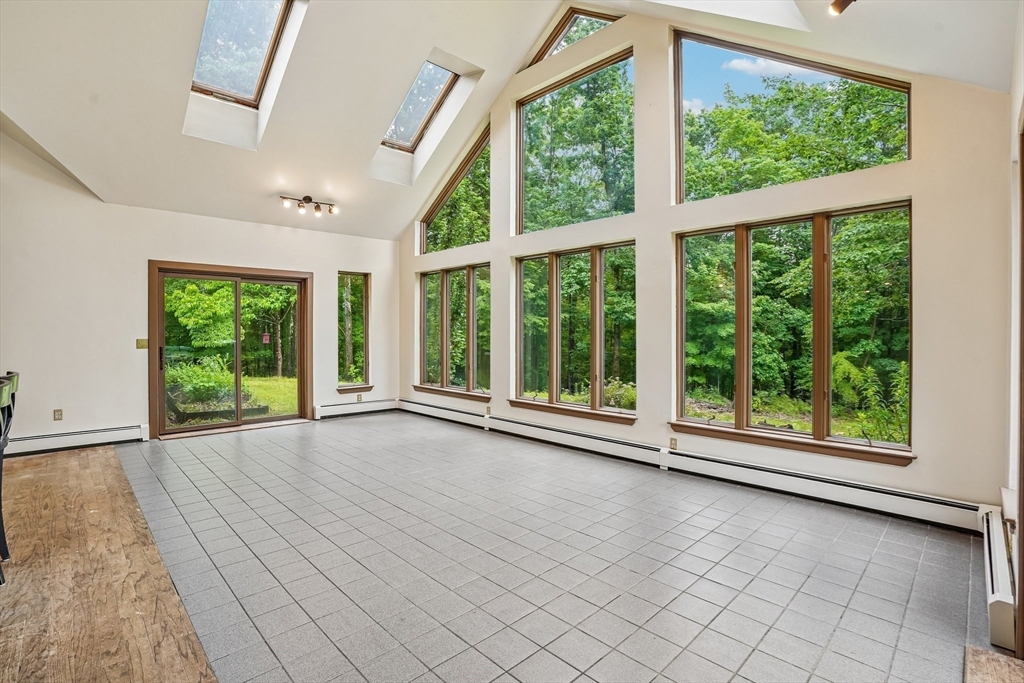 76 Foster Road Ashby, MA 01431 - Photo 7 of 38