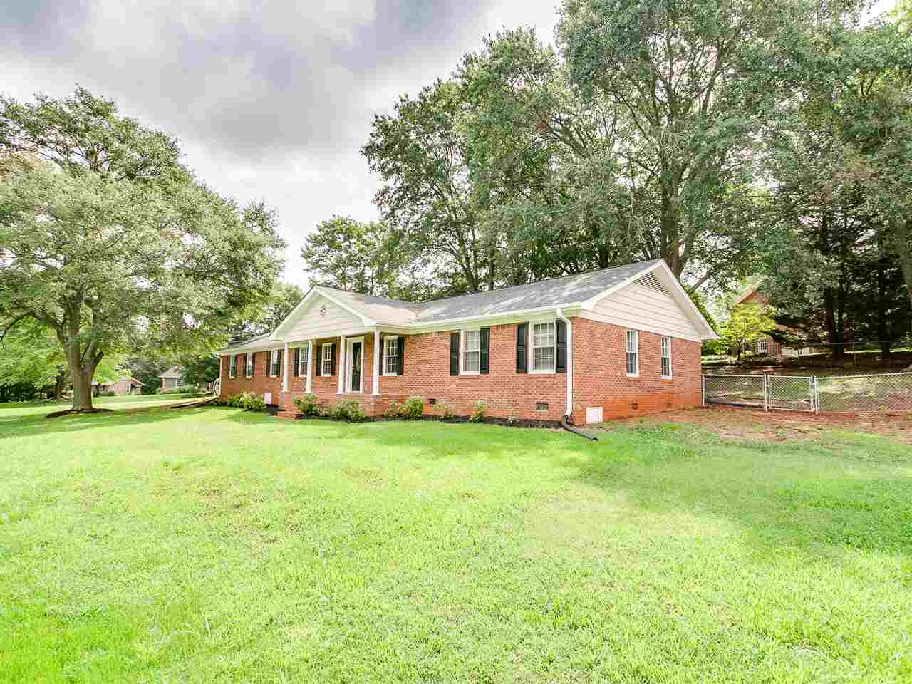 100 Montclair Road Greer, SC 29651 - Photo 4 of 33