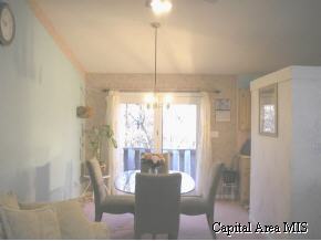 1005 Diane Court Springfield, IL 62702 - Photo 3 of 9 Gallery Image 3