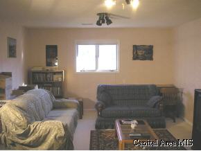 1005 Diane Court Springfield, IL 62702 - Photo 4 of 9 Gallery Image 4