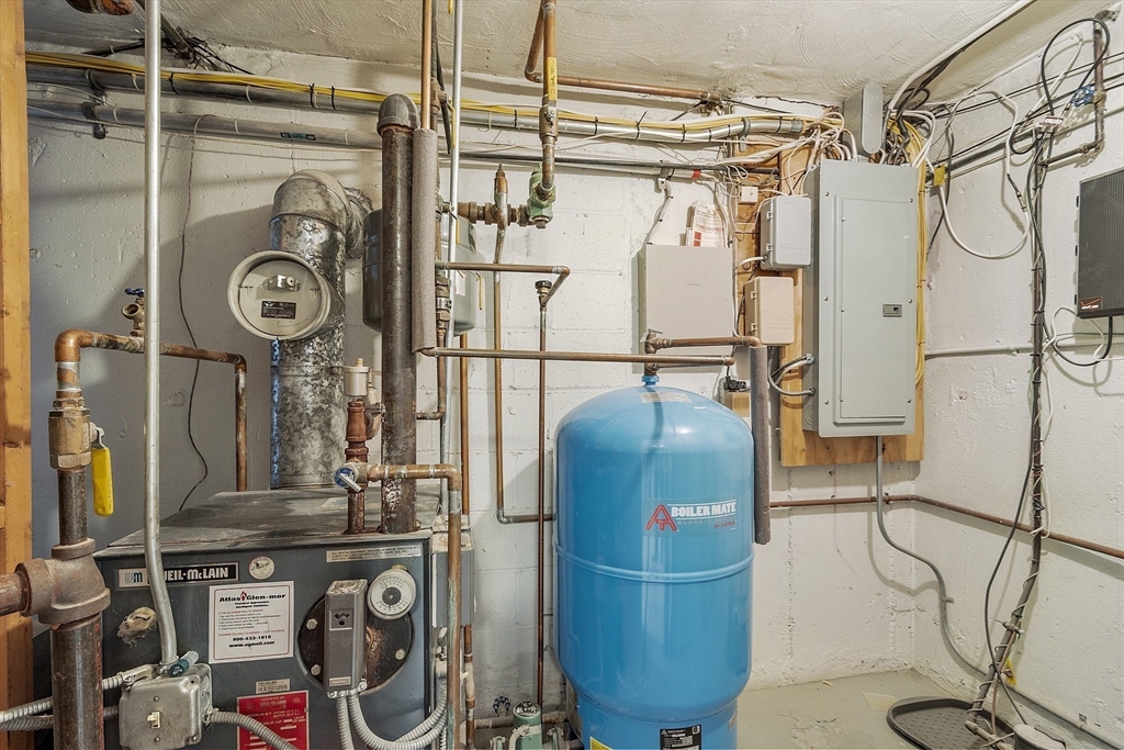 4 Parkman Road Reading, MA 01867 - Photo 31 of 34