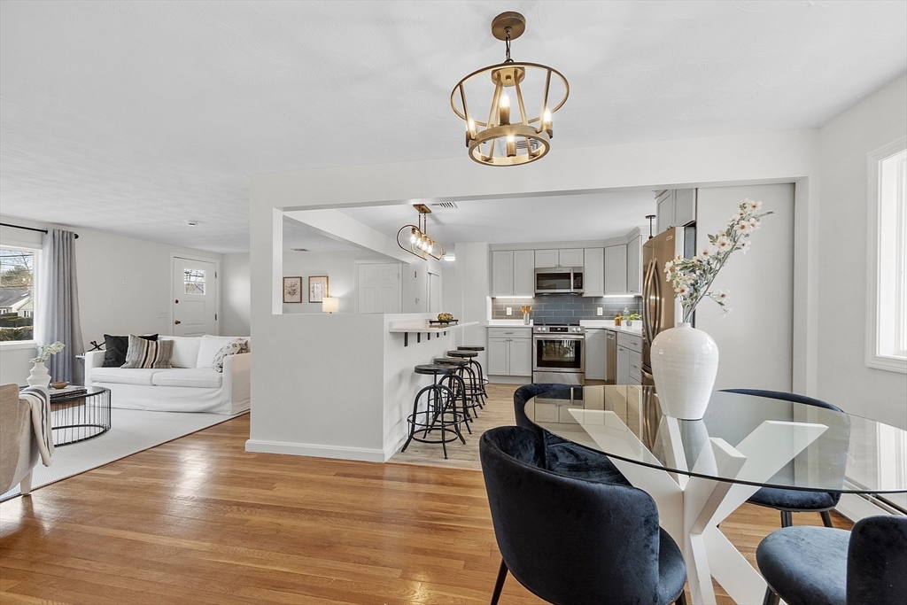 4 Parkman Road Reading, MA 01867 - Photo 4 of 34