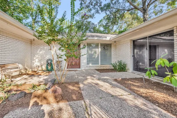 $345,000 | 6 Winged Foot Drive, Conroe, TX 77304