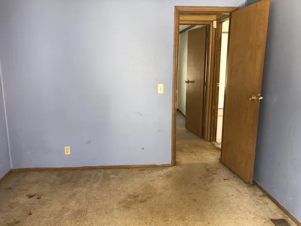 $125,000 | 10401 Ozga Street, Romulus, MI 48174