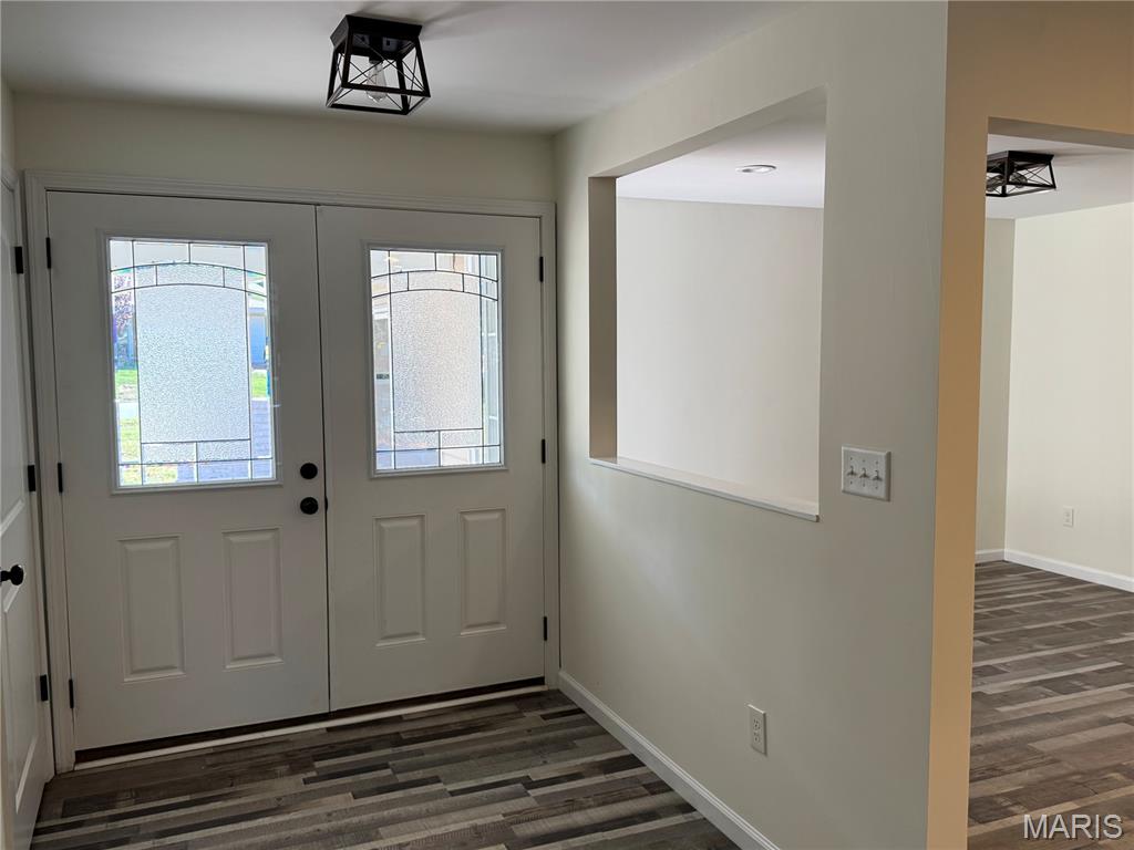 1529 Tryon Drive St. Louis, MO 63146 - Photo 3 of 22
