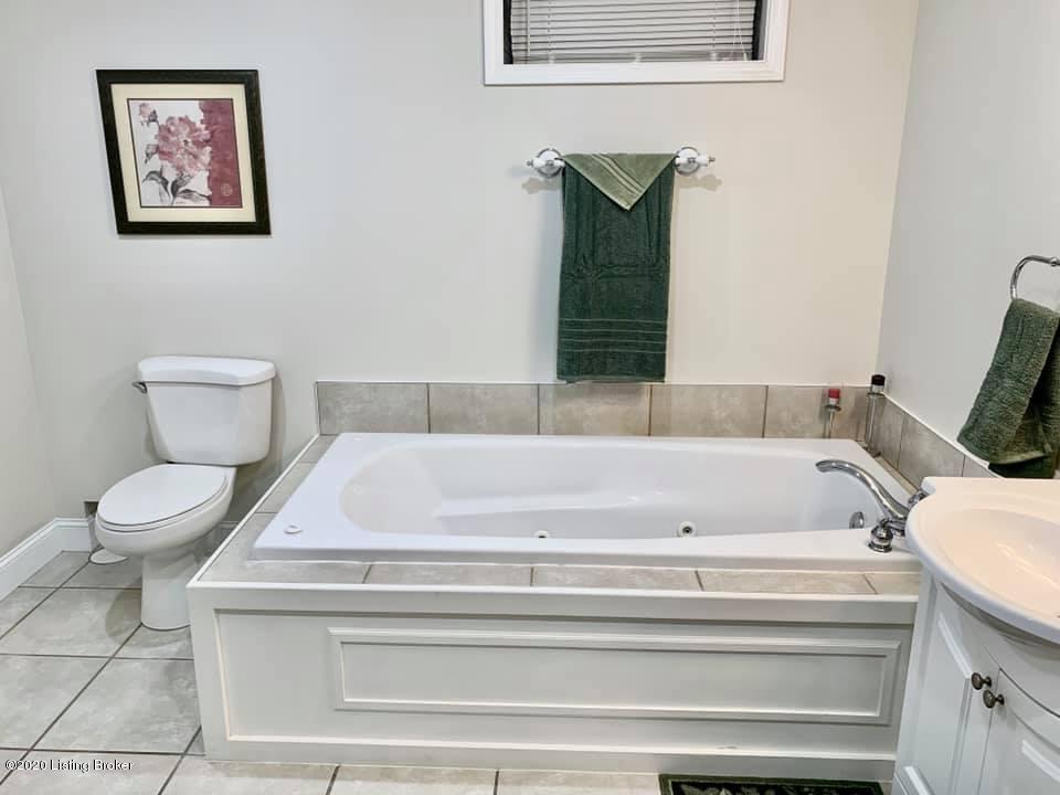 10412 Deering Road Louisville, KY 40272 - Photo 45 of 52 DeeringBAbsmt3