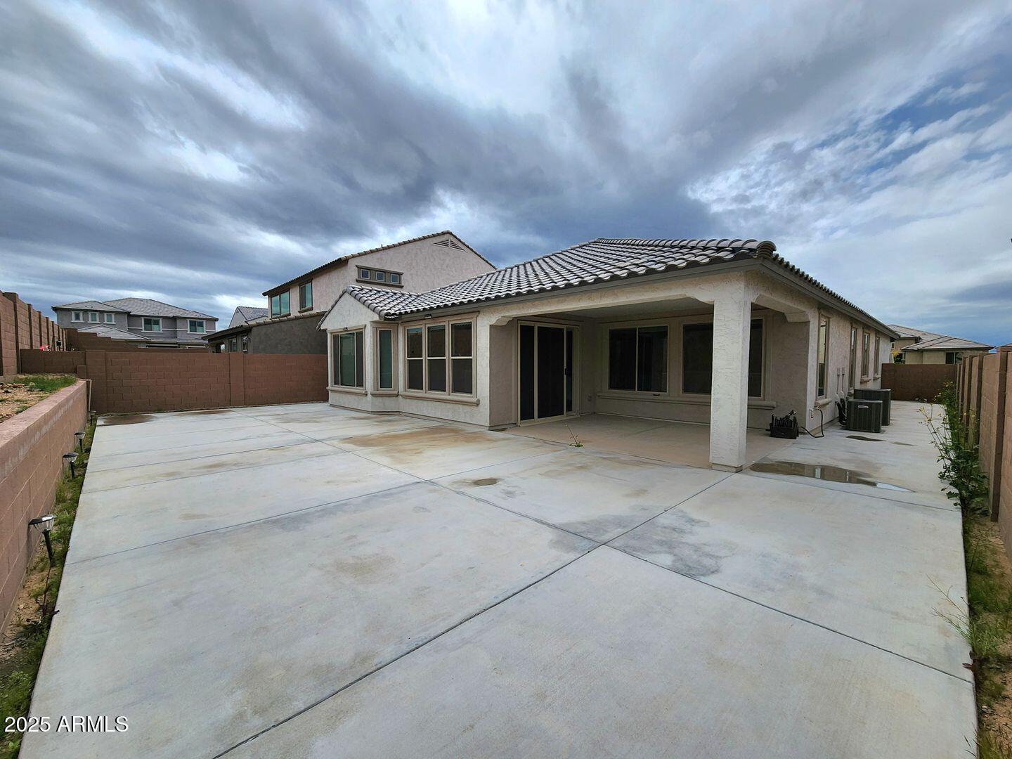 7198 West Bajada Road Peoria, AZ 85383 - Photo 36 of 36 a front view of a house with a garage