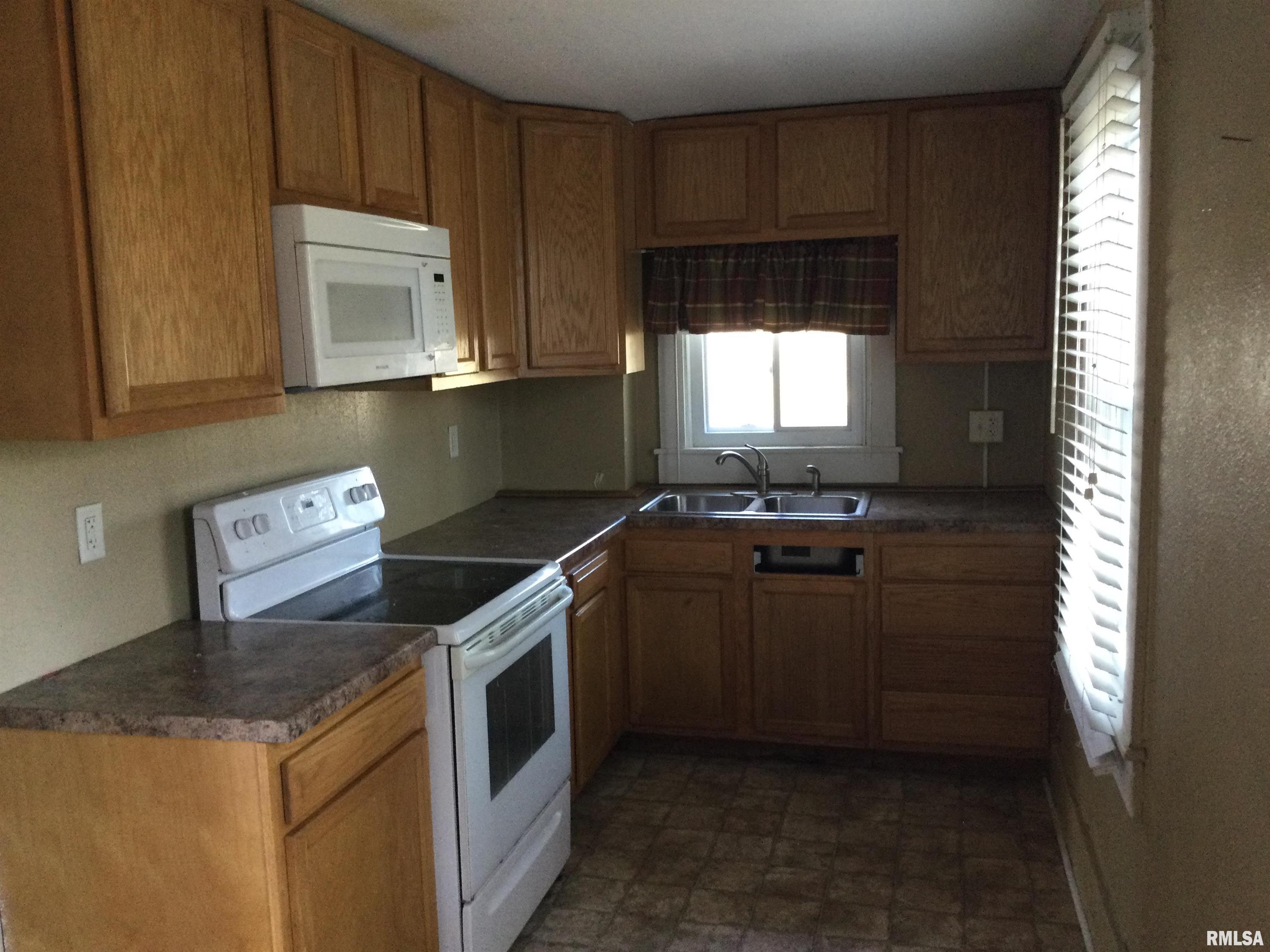 504 West Spring Street Anna, IL 62906 - Photo 5 of 12 Gallery Image 5