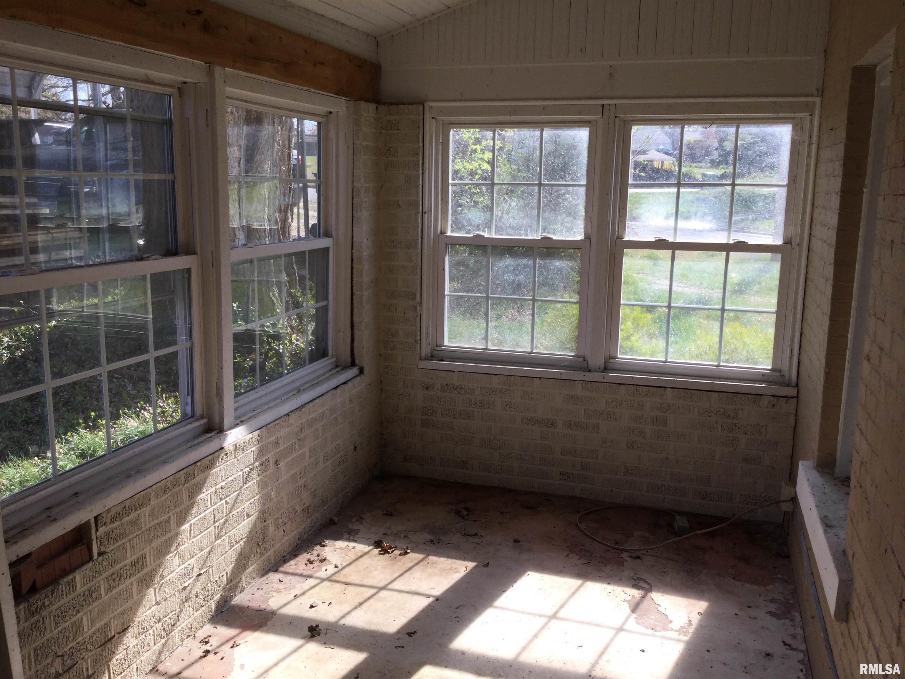 504 West Spring Street Anna, IL 62906 - Photo 6 of 12 Gallery Image 6