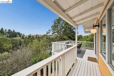 $848,000 | 233 Capricorn Avenue, Oakland, CA 94611
