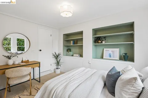 $848,000 | 233 Capricorn Avenue, Oakland, CA 94611