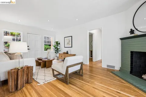 $848,000 | 233 Capricorn Avenue, Oakland, CA 94611