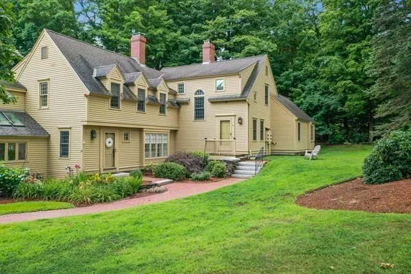 $549,900 | 18 Wintergreen Court, Unit 18, Lunenburg, MA 01462