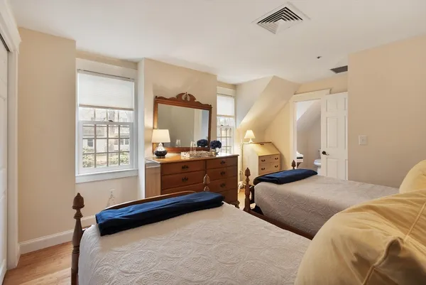 $549,900 | 18 Wintergreen Court, Unit 18, Lunenburg, MA 01462