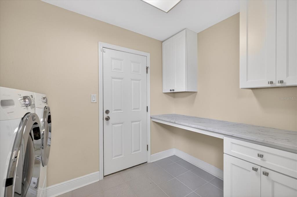 3640 Harborview Court New Port Richey, FL 34652 - Photo 13 of 95
