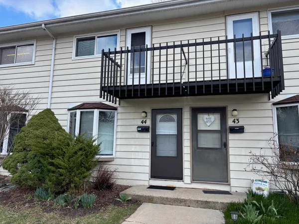 $220,000 | 44 North Lakewood Gardens Lane, Madison, WI 53704