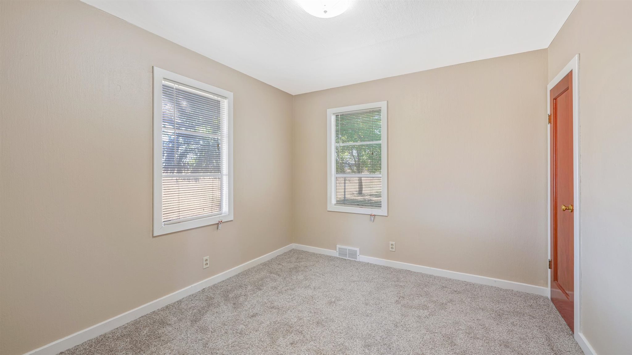 26911 North Monroe Road Deer Park, WA 99006 - Photo 16 of 35