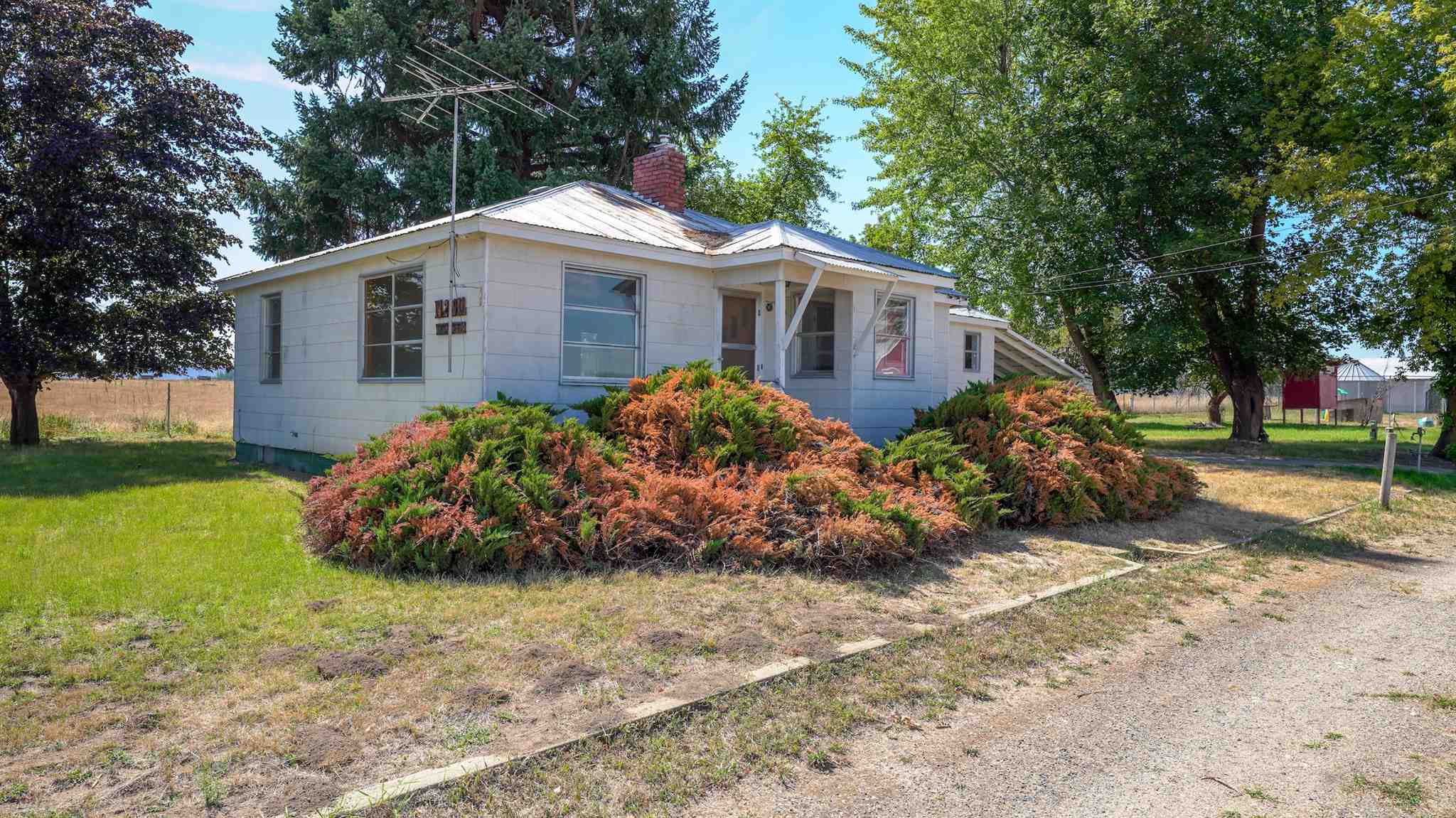 26911 North Monroe Road Deer Park, WA 99006 - Photo 4 of 35