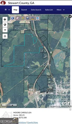 a picture of a tennis court