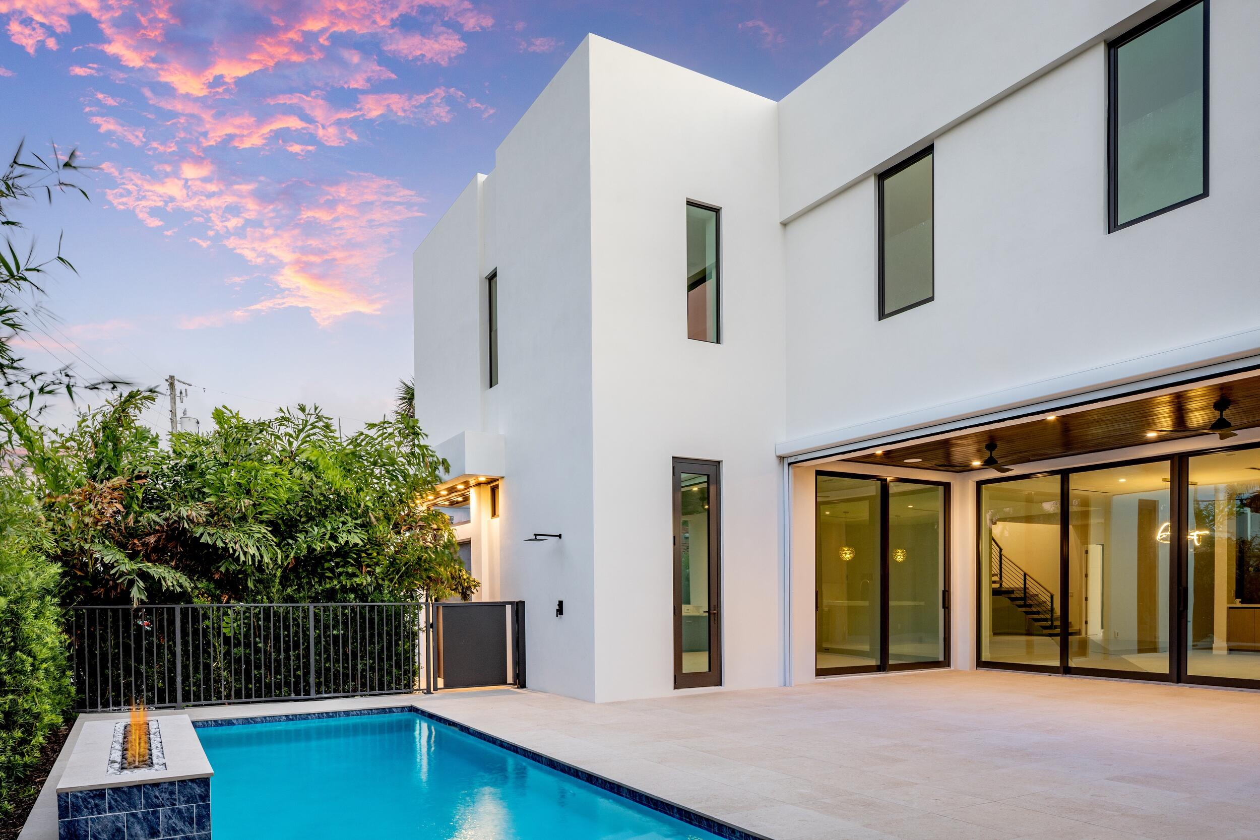98 Northeast Spanish Trail Boca Raton, FL 33432 - Photo 67 of 71 Twilight 5
