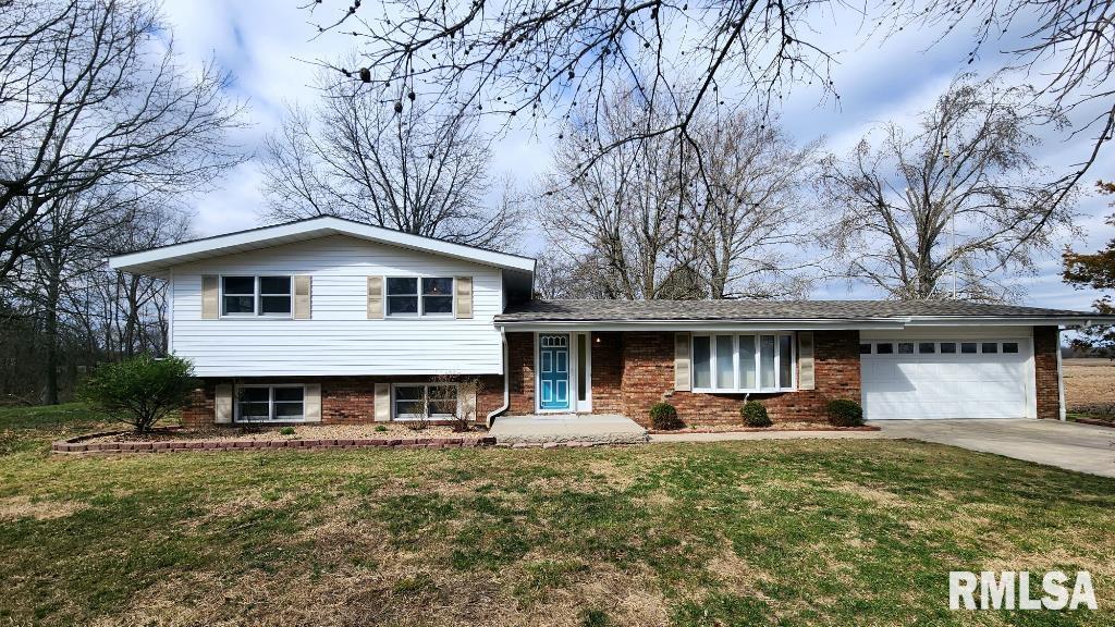 5093 White Walnut Road Pinckneyville, IL 62274 - Photo 1 of 33
